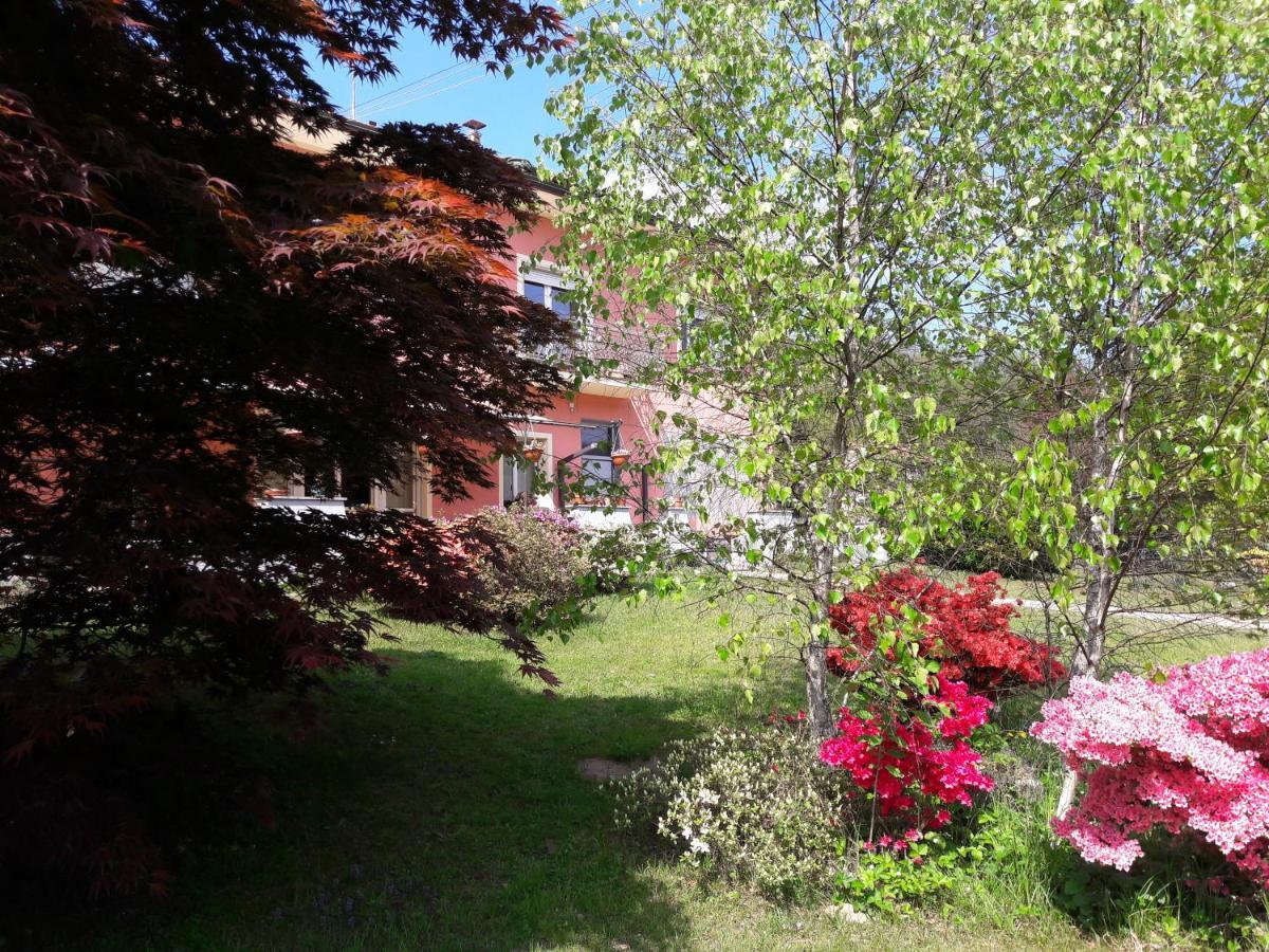 La Rosa Tra I Laghi B&B Meina Exteriér fotografie