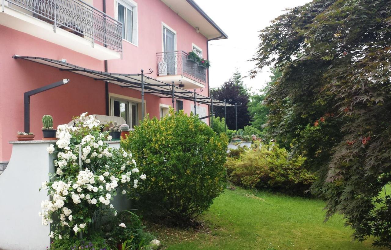 La Rosa Tra I Laghi B&B Meina Exteriér fotografie