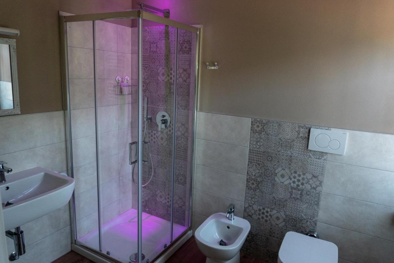 La Rosa Tra I Laghi B&B Meina Exteriér fotografie